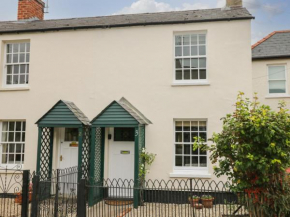 3 Lake Cottages